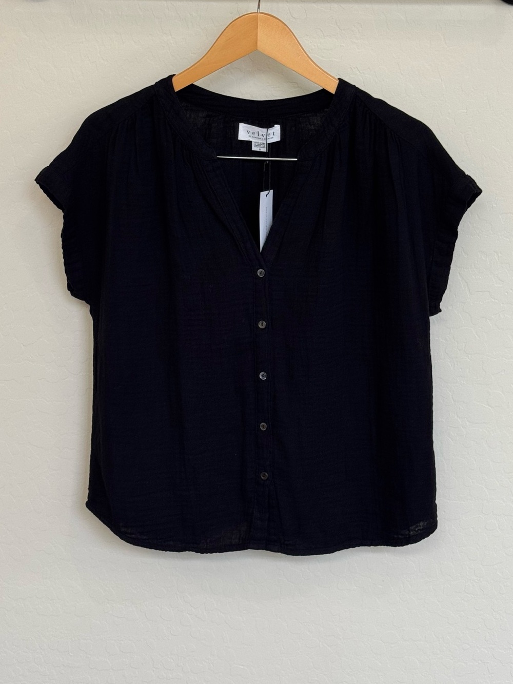 Velvet by Graham & Spencer Black Deann Cotton Gauze Button Front Top Small NWT